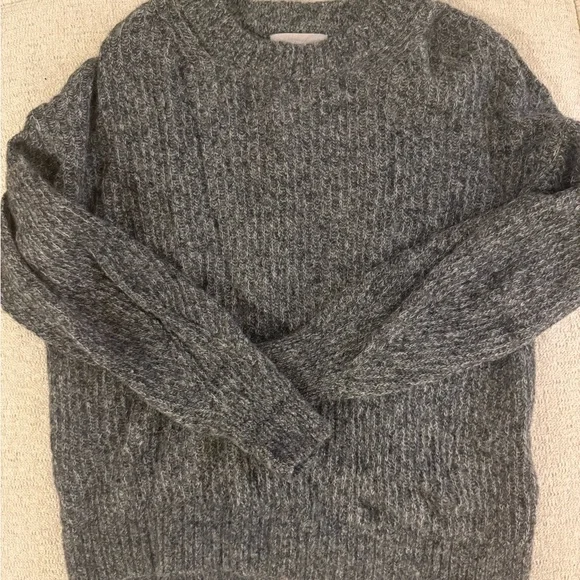 Everlane Cocoon Crew in Alpaca - Picture 3 of 4